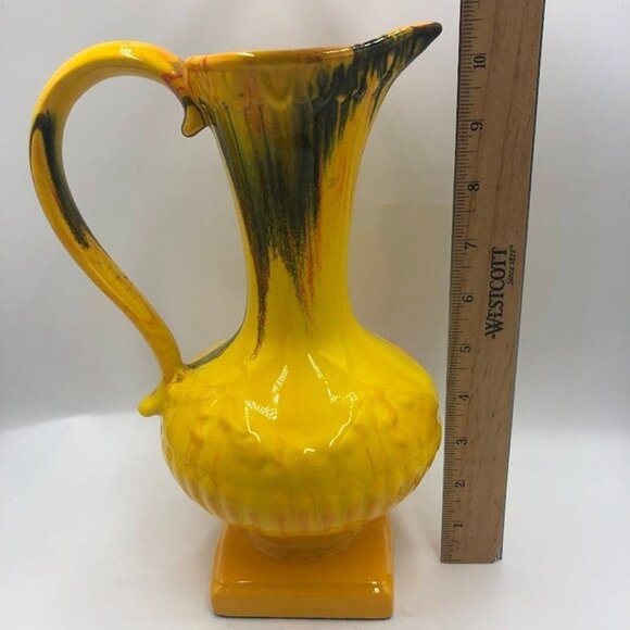 Vintage Yellow Ceramic Pottery Decorative Only Pitcher Drip Design Tabletop - Picture 11 of 12